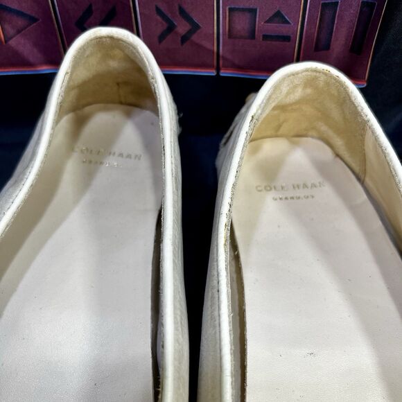 Cole Haan Driving Loafer Flats Moccasin Ivory/Beige Leather Women's Size 8.5B - Picture 2 of 7